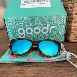 Brand new Goodr “Fast as Shell” glasses